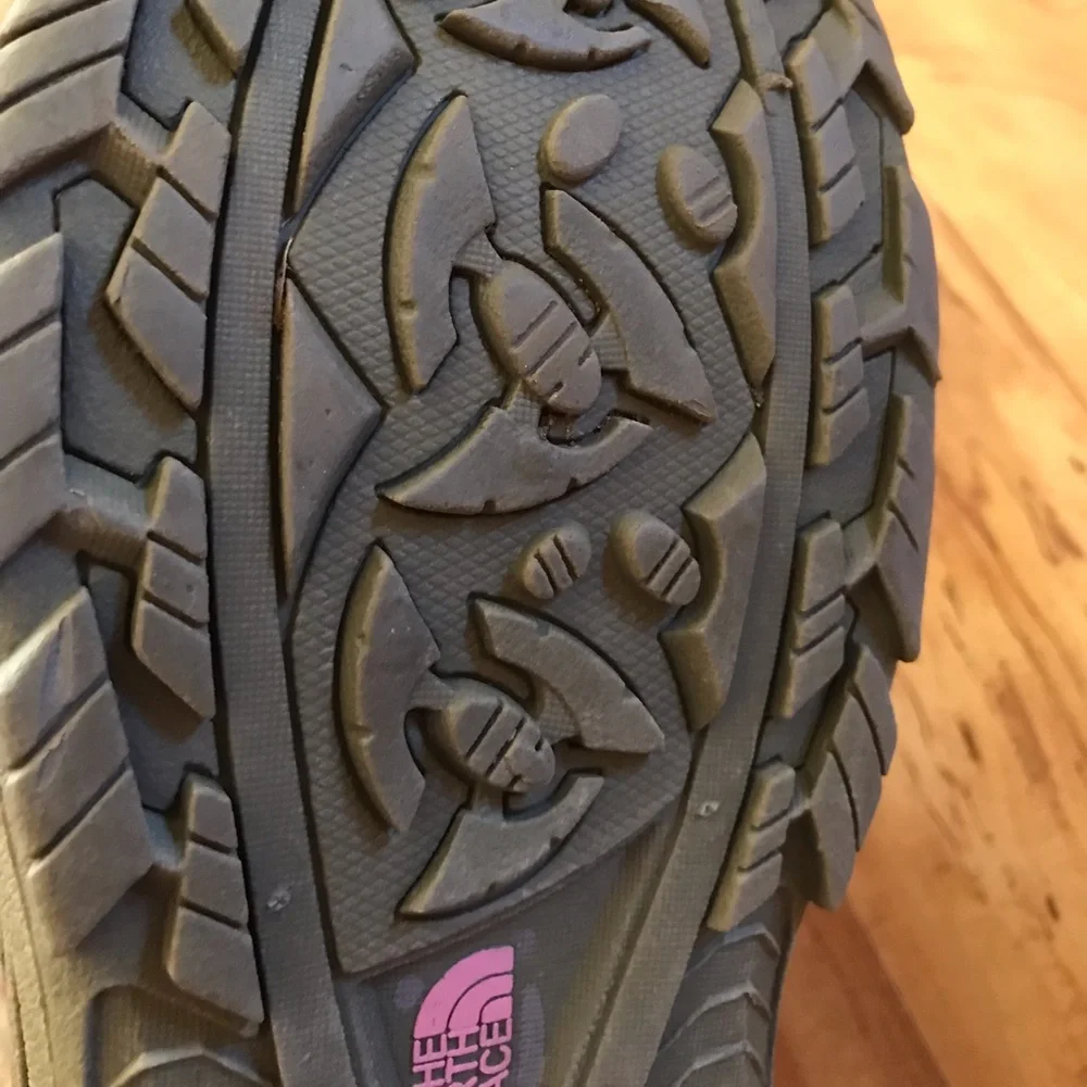 THE NORTH FACE girls size 7 Greenland Heat Seeker Snow Boots pink tan waterproof